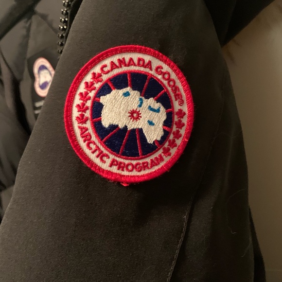 Canada Goose - Picture 5 of 7